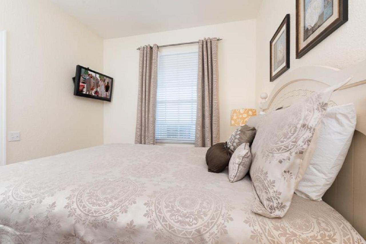 Luxurious Condo - Just 2 Miles From Disney #404 Orlando Dış mekan fotoğraf