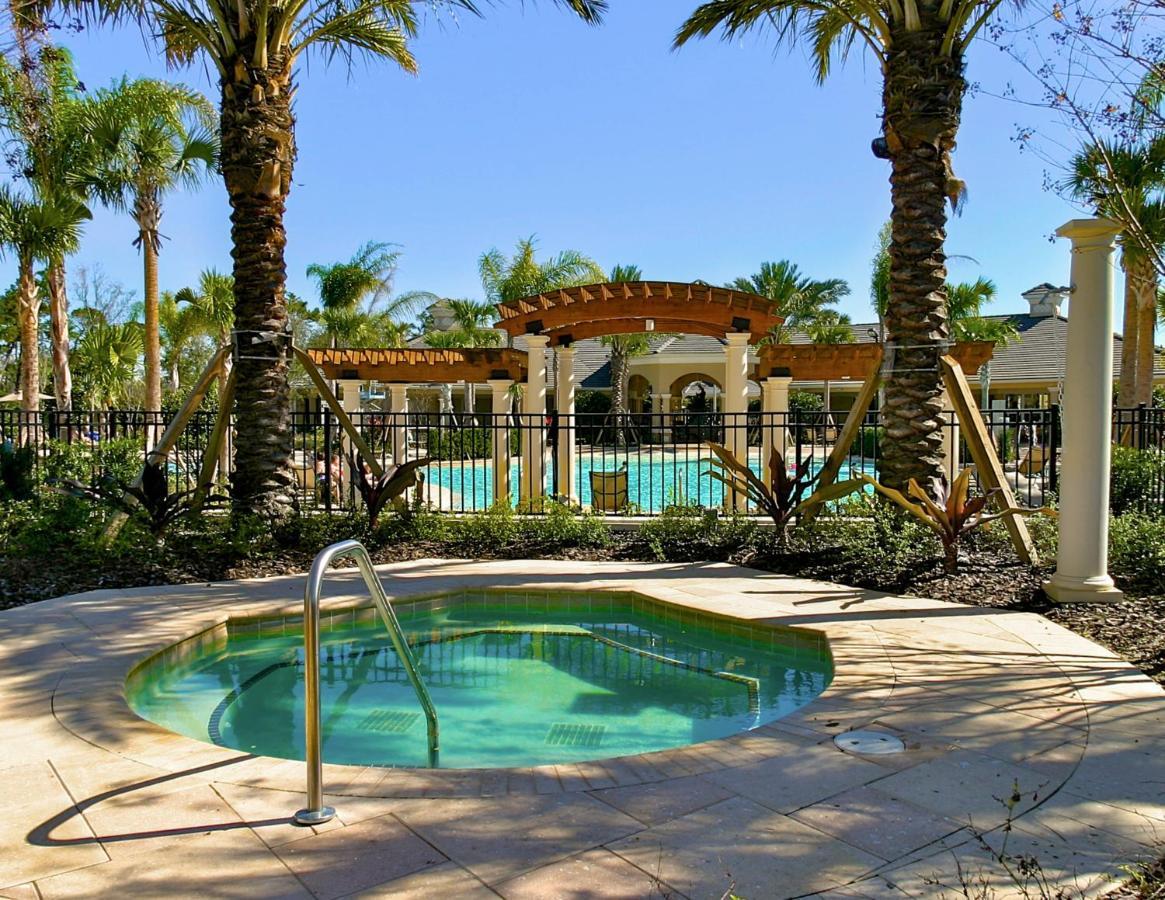 Luxurious Condo - Just 2 Miles From Disney #404 Orlando Dış mekan fotoğraf