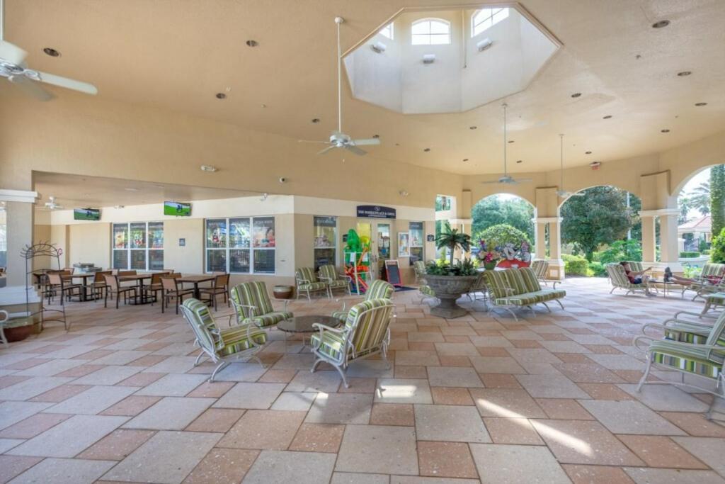 Luxurious Condo - Just 2 Miles From Disney #404 Orlando Dış mekan fotoğraf